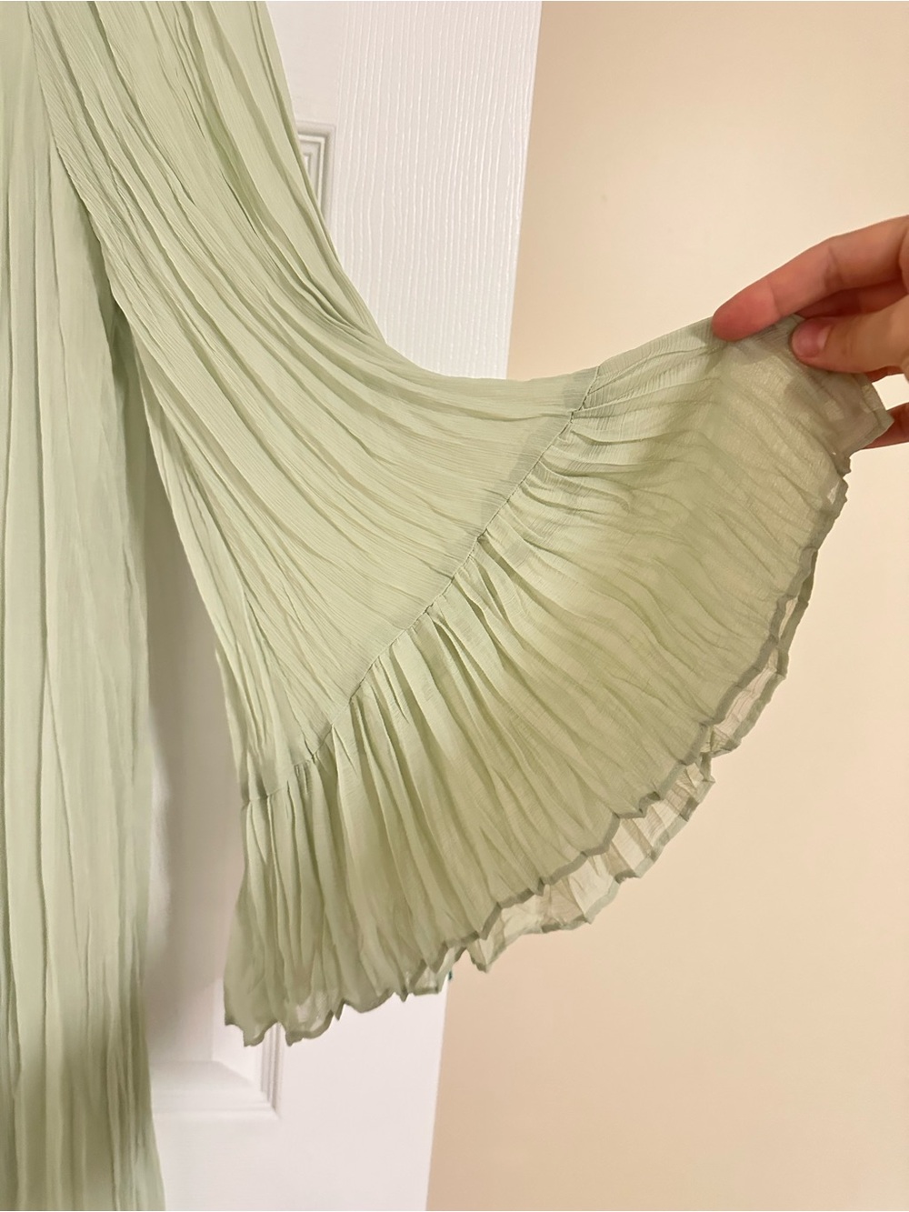 H&M Sage Green Pleated Midaxi Dress with Long Sleeves - Picture 2 of 5